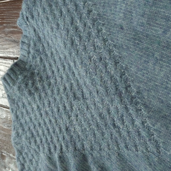 FLAG & ANTHEM I Light Blue Boxy Cropped Knit V- Neck Cardigan Sweater, L - Picture 11 of 12